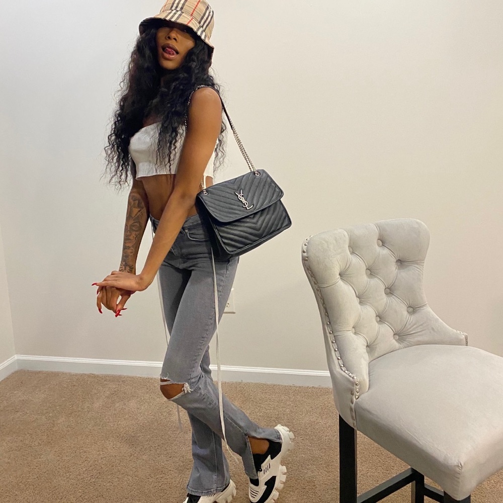 Meet your Posher, Chey